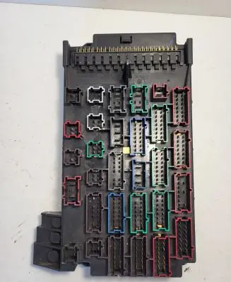 Mercedes-Benz ML W163 Fuse box set 1635450205 08200101