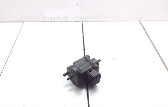 Mercedes-Benz ML W163 Turbo solenoid valve A0005450427