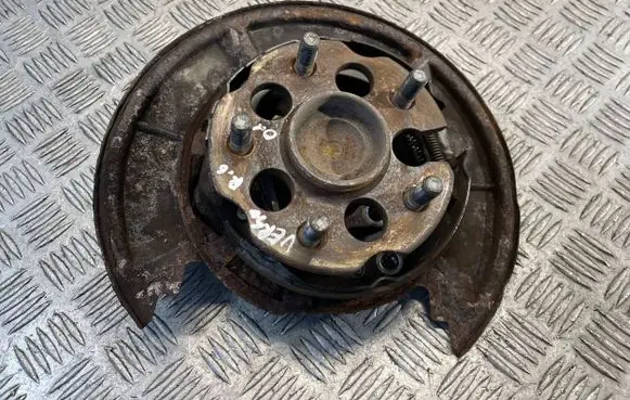 Toyota Verso Rear wheel hub spindle/knuckle 