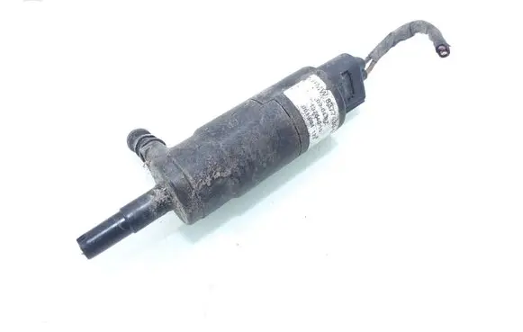 BMW 5 E60 E61 Windscreen/windshield washer pump 8377430