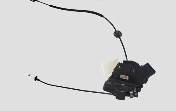 Ford Focus C-MAX Front door lock 240021300 7M5AR21812AA