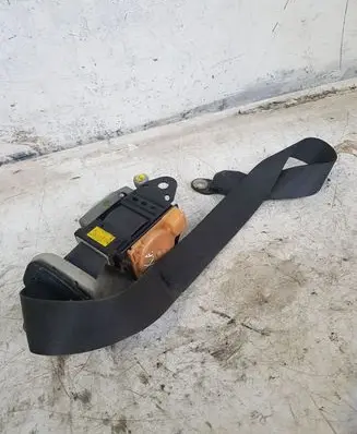 Toyota Corolla E120 E130 Front seatbelt