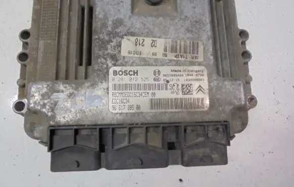 Peugeot 206 CC Engine control unit/module ECU 9661728580