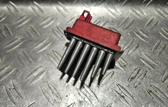 Audi A4 S4 B5 8D Heater blower motor/fan resistor 5DS00846700 357907521