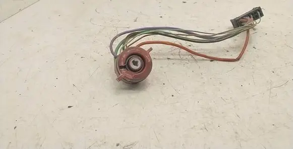 BMW 3 E36 Ignition lock contact 1378138 828878