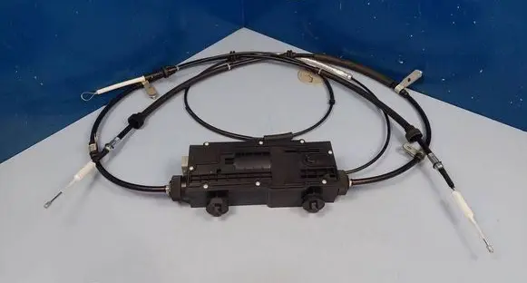 Land Rover Discovery 3 - LR3 Hand brake/parking brake motor LR019223 SNF500025 SNF500150