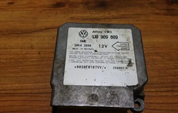 Volkswagen Golf IV Airbag control unit/module 1j0909609 5wkl42800