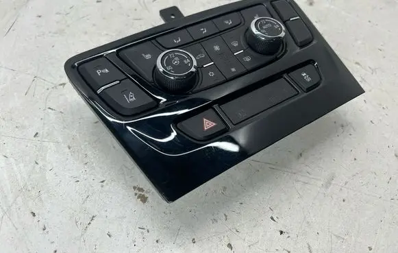 Buick Encore I Climate control unit 39082867 A2C1135070001