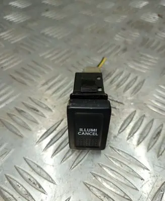Suzuki SX4 Fog light switch R2342