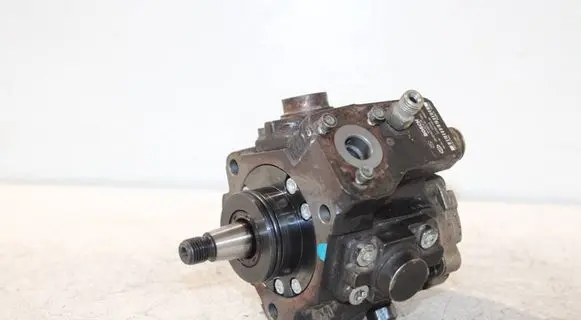 KIA Sorento Fuel injection high pressure pump 331004A410 0445010118