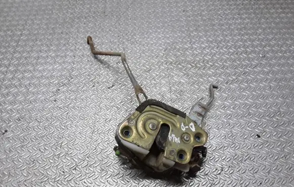 Mitsubishi Pajero Front door lock 
