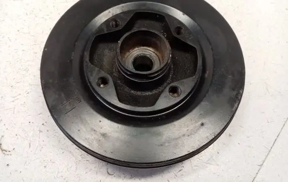BMW 5 F10 F11 Crankshaft pulley 11237570263