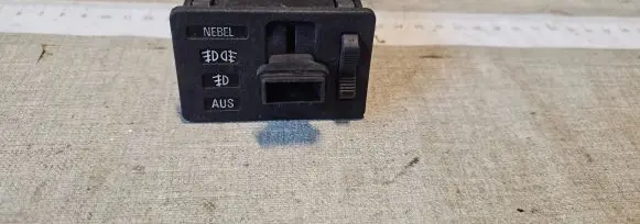 BMW 5 E28 Fog light switch 1369946