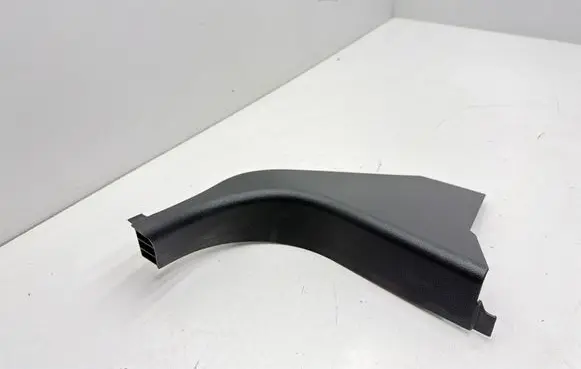 Foot area side trim