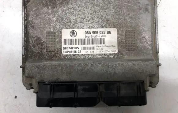 Skoda Octavia Mk1 (1U) Engine control unit/module ECU 06A906033BG