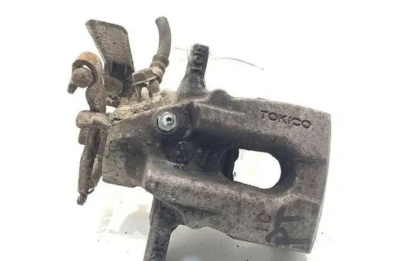 Lexus CT 200H Rear brake caliper