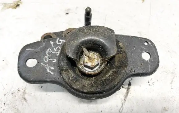 Engine mount bracket