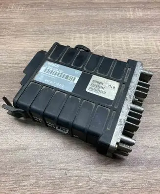 Volkswagen PASSAT B3 Engine control unit/module ECU 443907403G 0280000739