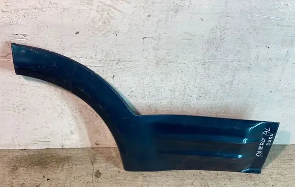 Mitsubishi Pajero Rear door trim (molding) Mr478762