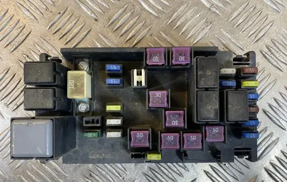 Subaru Outback Fuse module 82241AG060 801104
