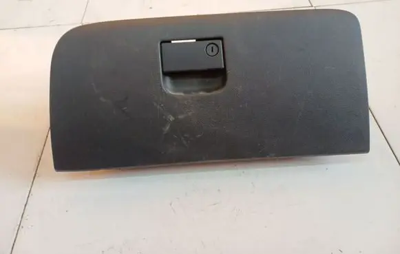 Fiat Freemont Glove box 