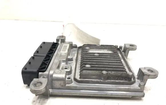 Mercedes-Benz C W204 Engine control unit/module ECU A6511500126