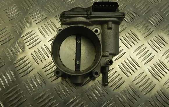 Lexus RX 450H Throttle body valve 2203031090
