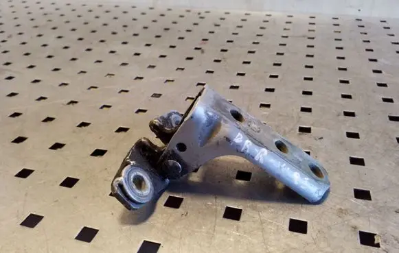 Mitsubishi Pajero Front door upper hinge