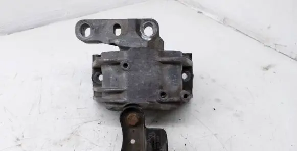 Audi A3 S3 A3 Sportback 8P Engine mount bracket 1K0199262BB