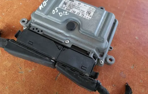Mercedes-Benz A W169 Engine control unit/module A6401502379