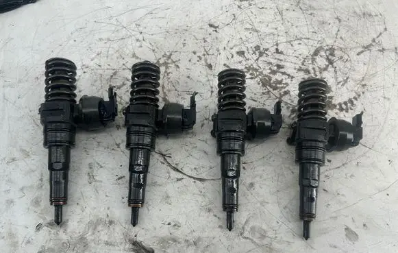 Skoda Superb B6 (3T) Fuel injectors set 0414720313 038130073BN
