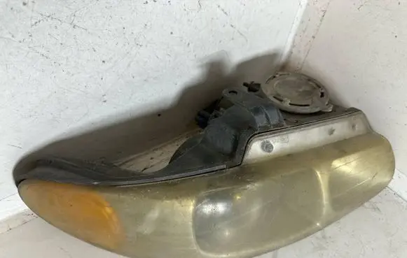 Chrysler Town & Country III Headlight/headlamp