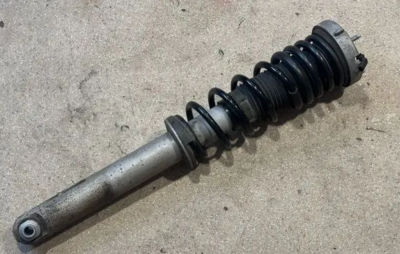 BMW M5 F90 Rear shock absorber/damper 7856901 7856908