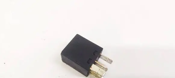 Jeep Grand Cherokee (WK) Other relay 4671168E