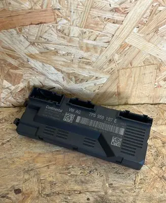 Porsche Cayenne (92A) Tailgate/trunk control unit/module 7P5959107E 7P5959107F