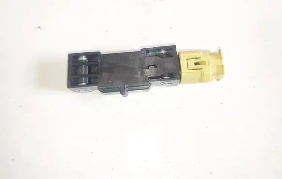 Mitsubishi Grandis Airbag deployment crash/impact sensor 8651a015