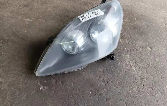 Opel Zafira B Headlight/headlamp