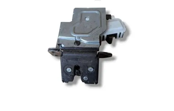 Mazda 3 II Tailgate/trunk/boot lock/catch/latch BBT9-62-310B