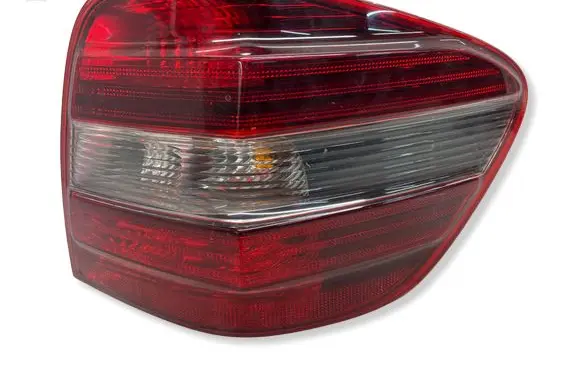 Mercedes-Benz ML W164 Rear/tail lights 404102R