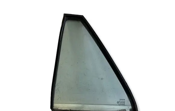 Toyota Avensis T250 Rear vent window glass 6818905050