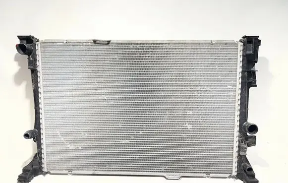 Mercedes-Benz A W176 Coolant radiator A2465001303