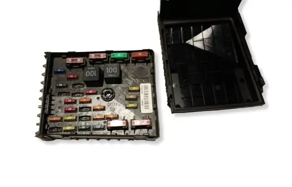 Audi A6 S6 C6 4F Fuse module 3C0937125