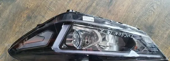 Hyundai Tucson TL Headlight/headlamp D792121A30 D792111A10