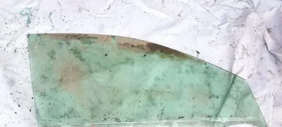 Nissan Murano Z50 Front door window glass four-door