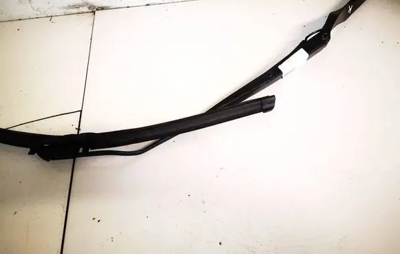 Nissan Murano Z50 Front wiper blade arm