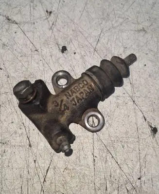 Toyota Yaris Clutch slave cylinder 