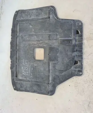 Ford Fiesta Engine splash shield/under tray 8A616M001AG