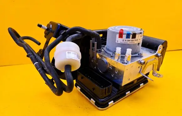Mercedes-Benz C W206 Air suspension compressor/pump A2069010708 A2543207002