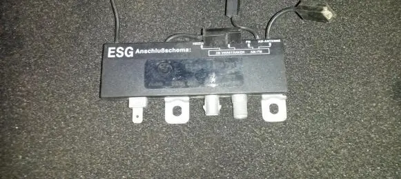 BMW 7 E32 Antenna control unit 65241379761 65.24-1379761
