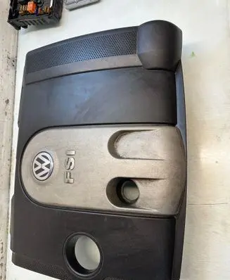 Volkswagen Golf V Engine cover (trim) 03C129607N 4608385916 FZ3503
